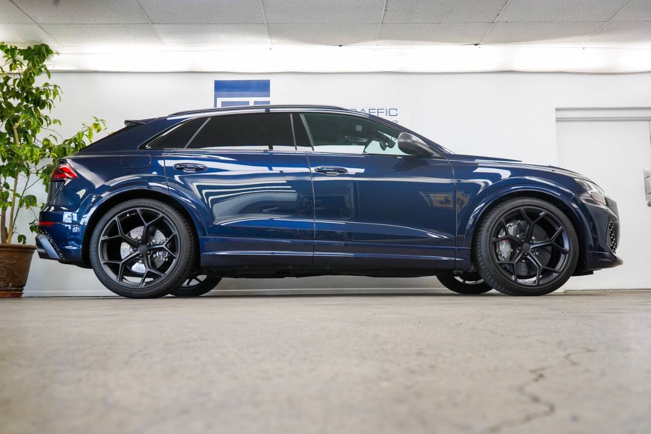 Used 2026 Audi RS Q8 performance AWD/4WD image 32