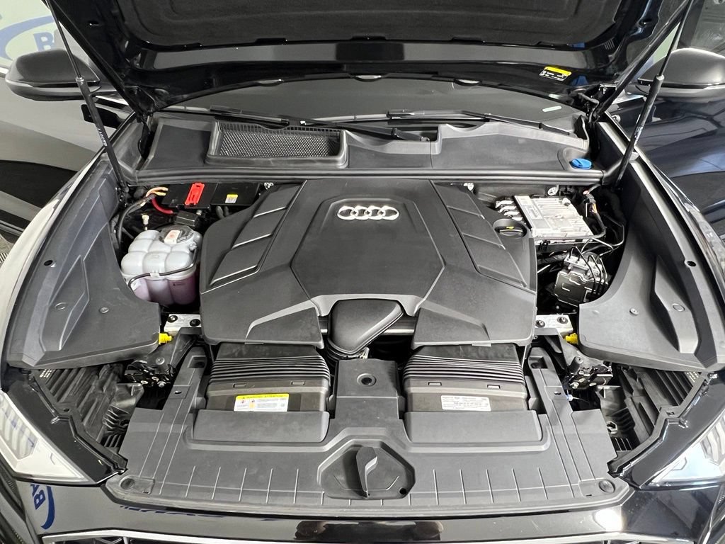 Used 2022 Audi Q8 Prestige AWD/4WD image 33