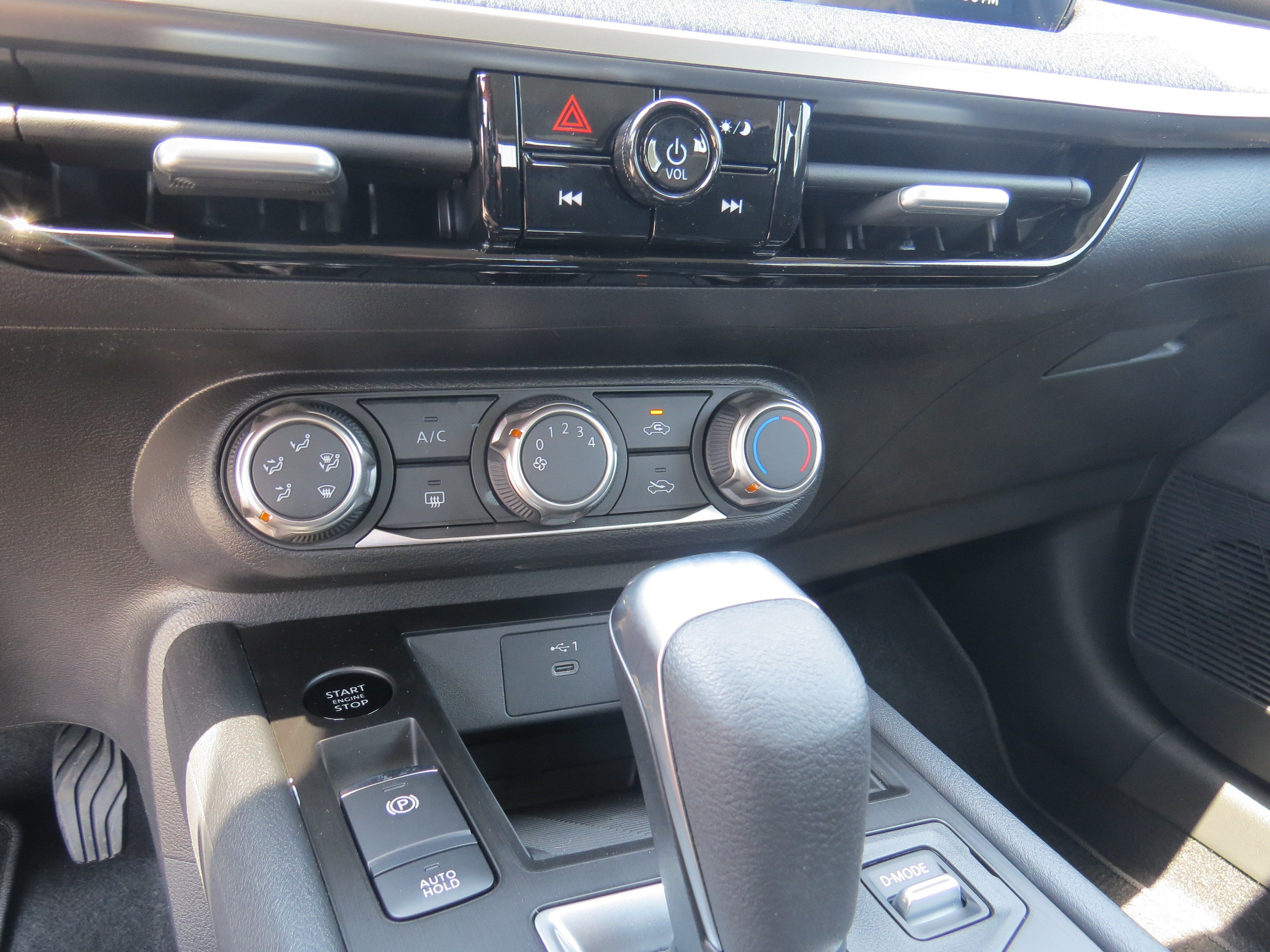 New 2026 Nissan Kicks S AWD/4WD image 19