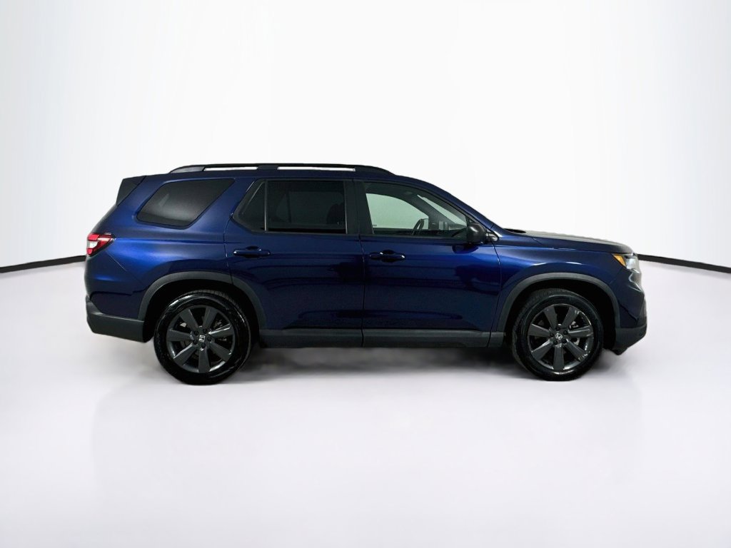 Used 2023 Honda Pilot Sport image 8