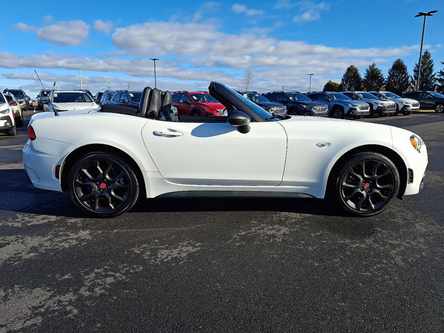 Used 2020 FIAT 124 Spider Abarth w/ Convenience Group image 8