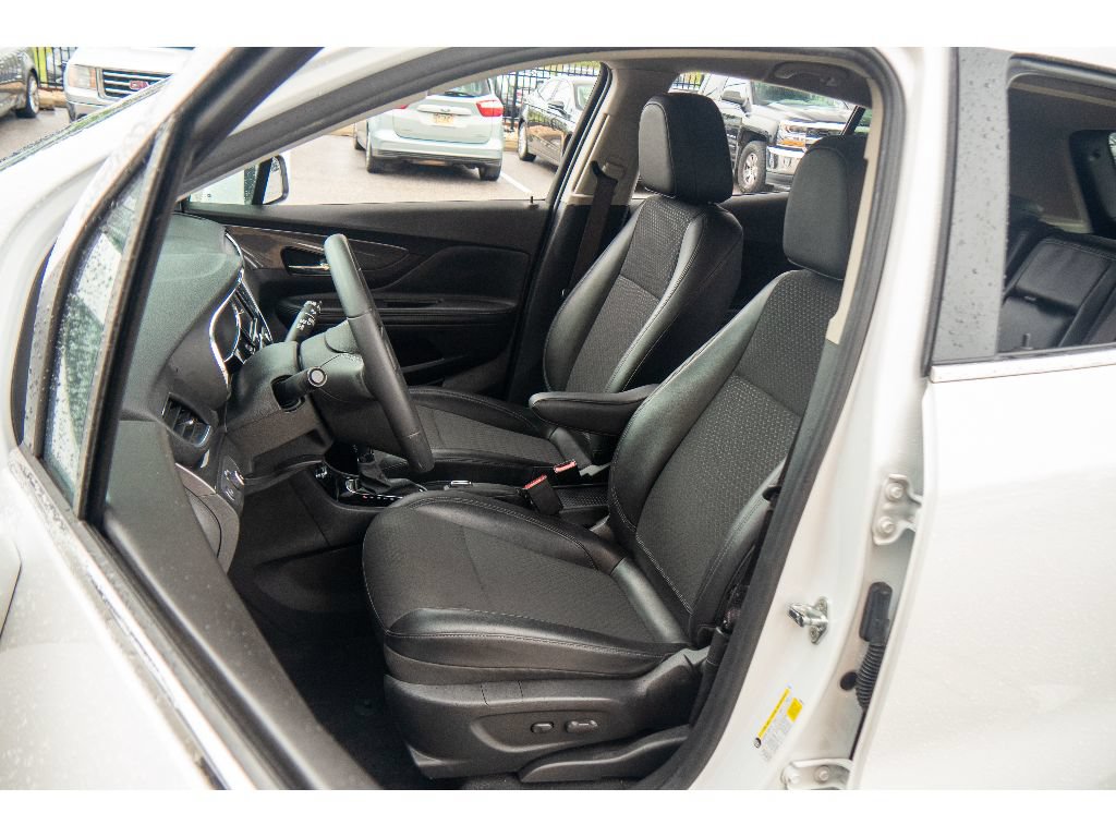 Used 2022 Buick Encore Preferred w/ Safety Package AWD/4WD image 11