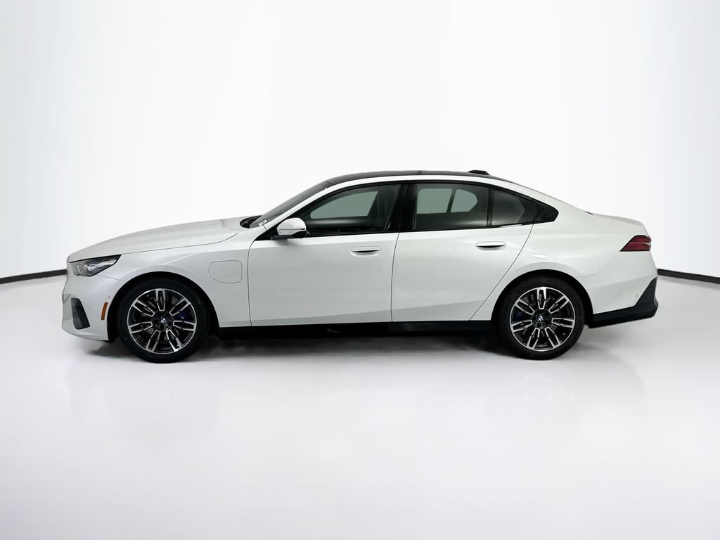 New 2027 BMW 550e xDrive AWD/4WD image 8