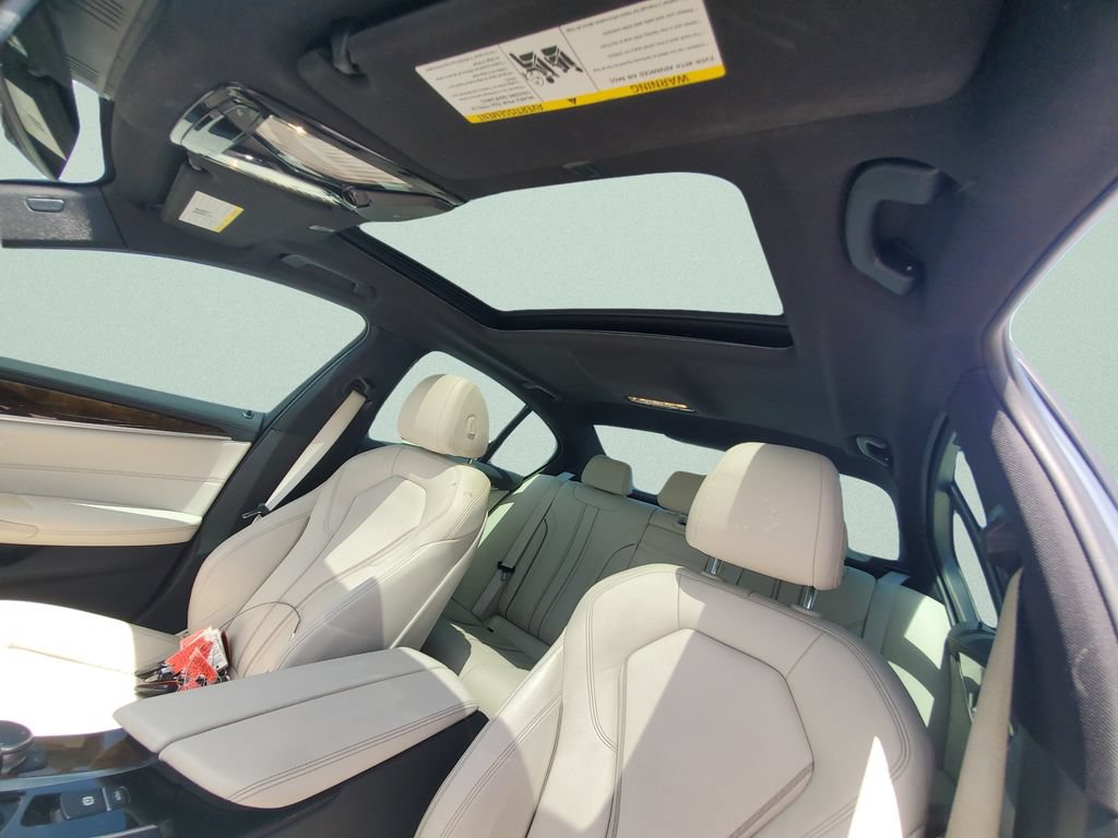 Used 2018 BMW 540i RWD image 17