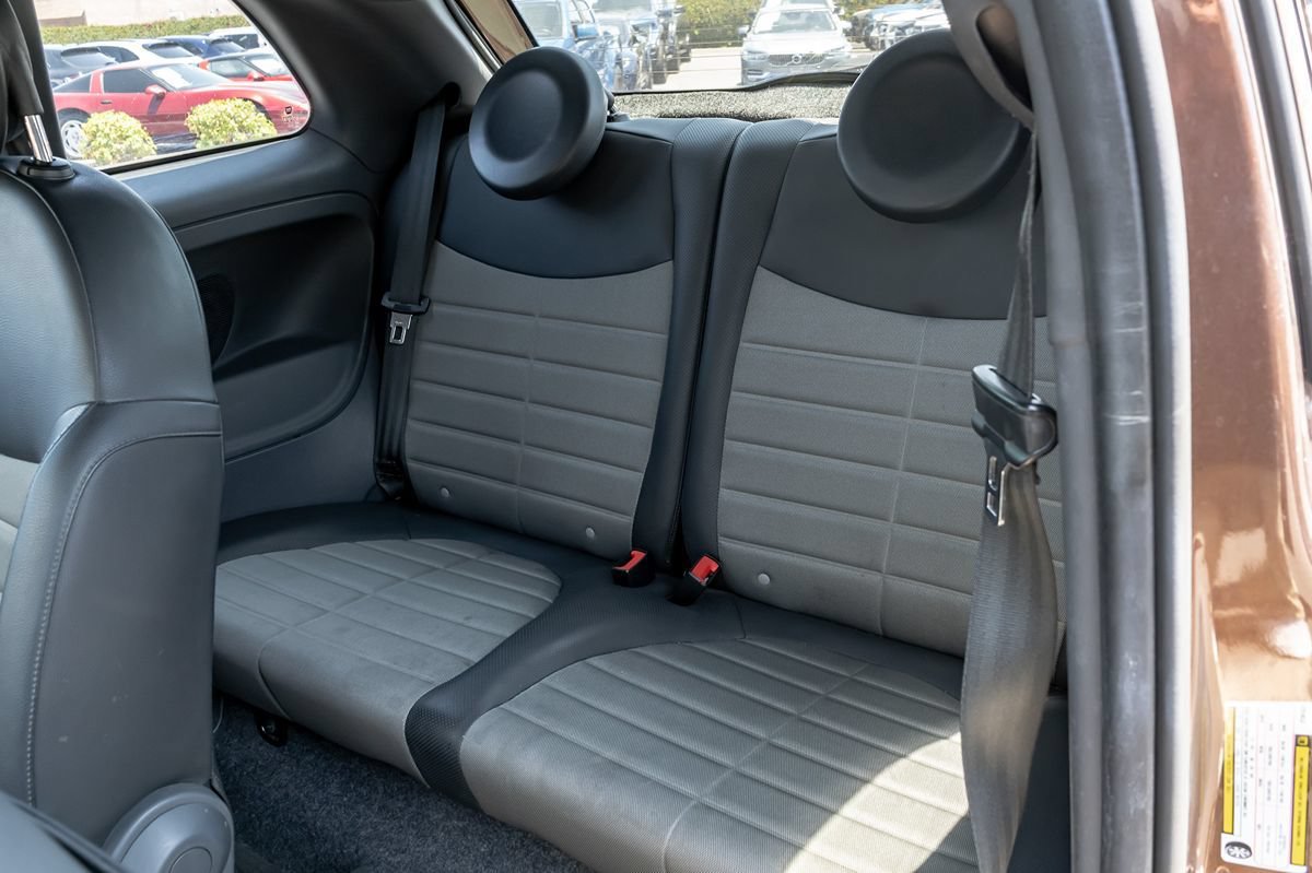 Used 2012 FIAT 500 Sport w/ Safety & Sound Pkg FWD image 8