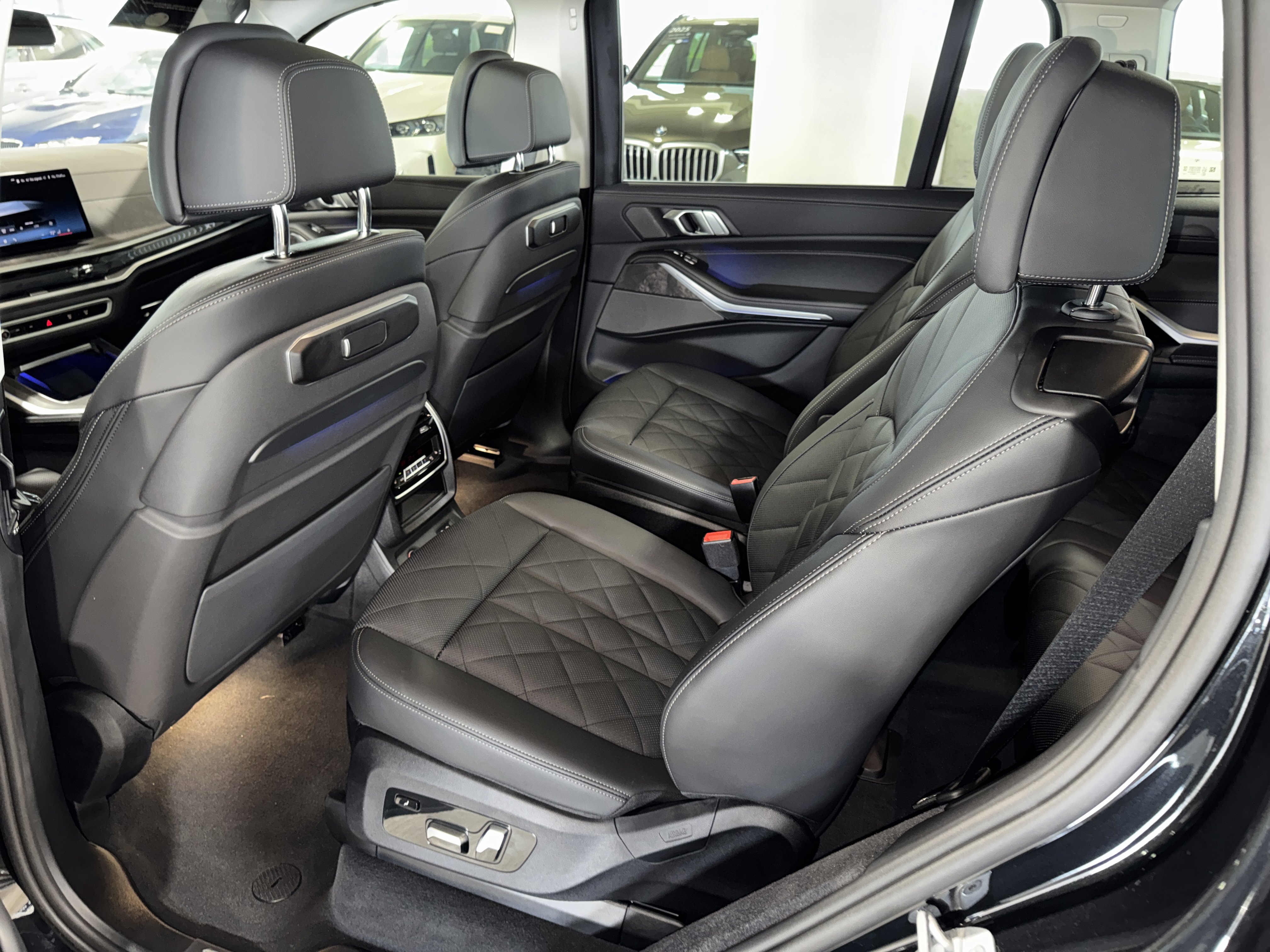 Certified 2025 BMW X7 xDrive40i image 16