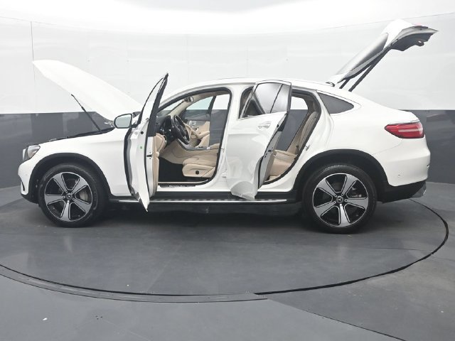 Used 2019 Mercedes-Benz GLC 300 4MATIC Coupe image 38