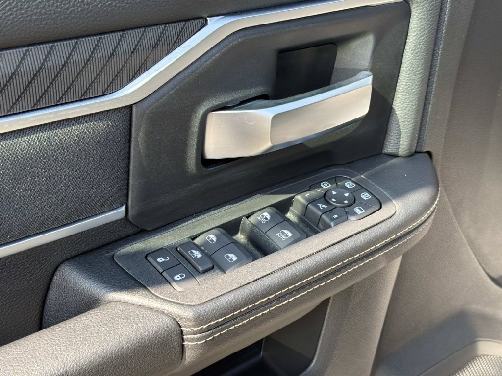 New 2026 RAM 3500 Big Horn AWD/4WD image 16