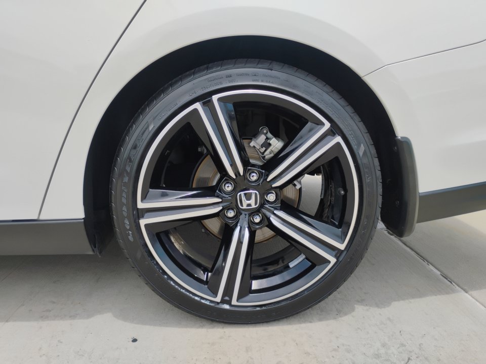 Certified 2025 Honda Accord Sport image 22