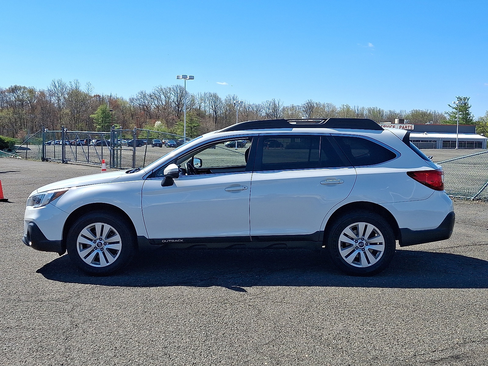 Used 2019 Subaru Outback 2.5i Premium image 4