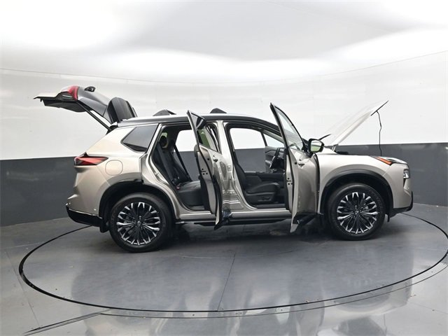 New 2026 Nissan Rogue Platinum image 40