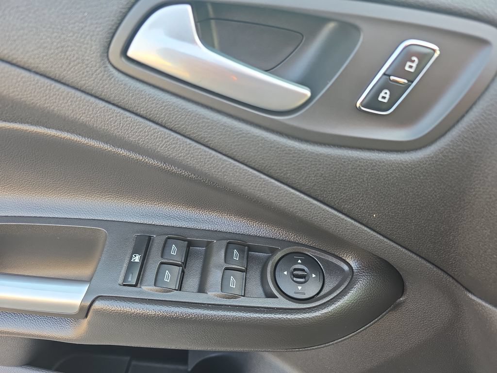 Used 2014 Ford Escape SE w/ Equipment Group 201A AWD/4WD image 14