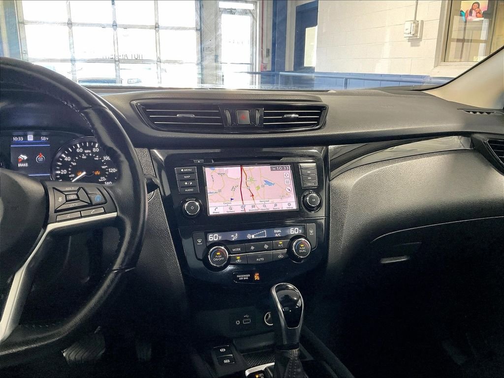 Certified 2022 Nissan Rogue Sport SL w/ Premium Package AWD/4WD image 18