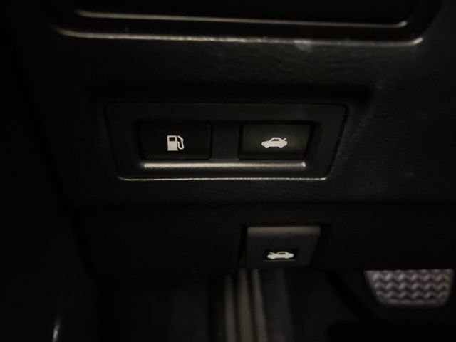 Used 2013 Lexus LS 460 image 8