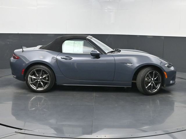 Used 2020 MAZDA MX-5 Miata Grand Touring RWD image 2