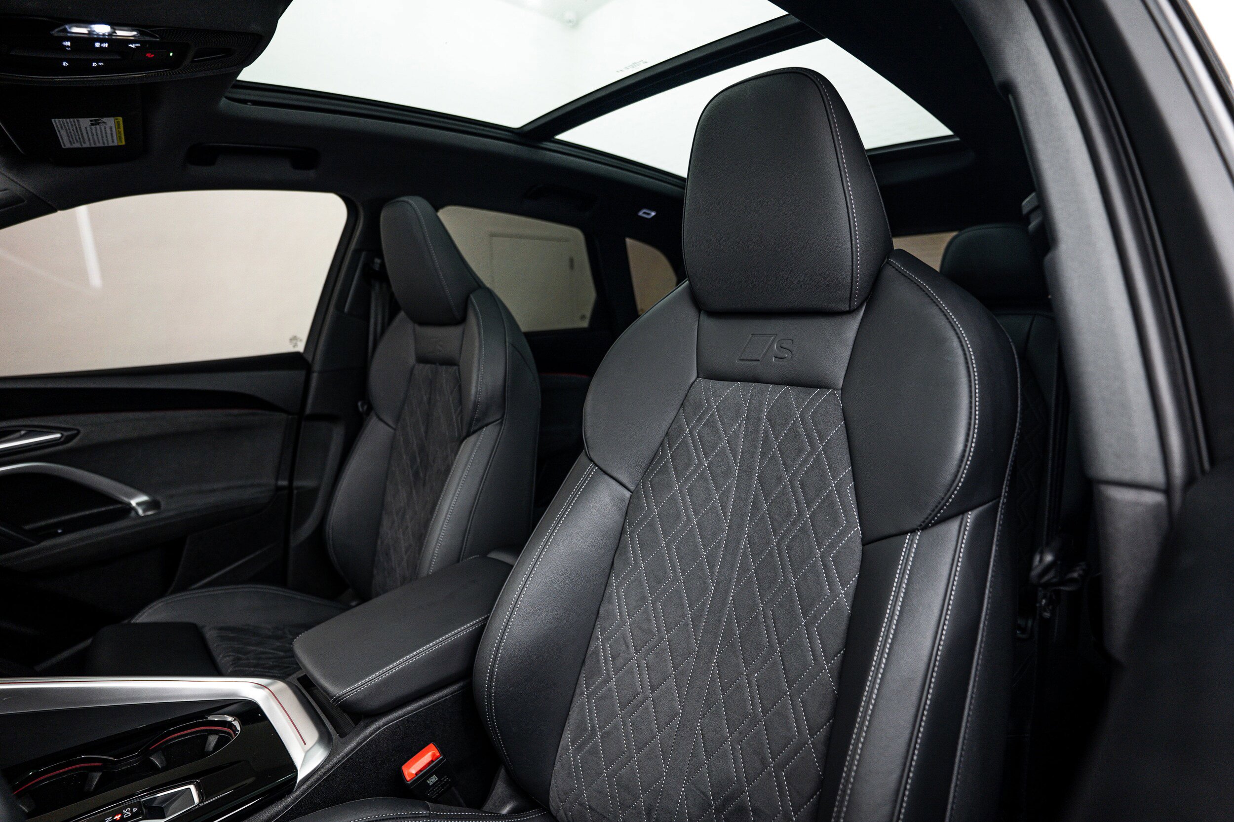Certified 2025 Audi SQ5 Premium Plus w/ Premium Plus Package AWD/4WD image 16
