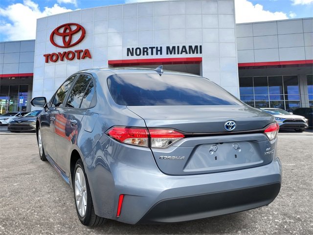 Used 2023 Toyota Corolla LE w/ LE Convenience Package image 3
