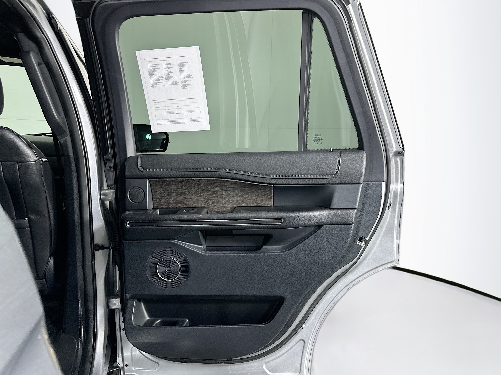 Used 2021 Ford Expedition Limited RWD image 34