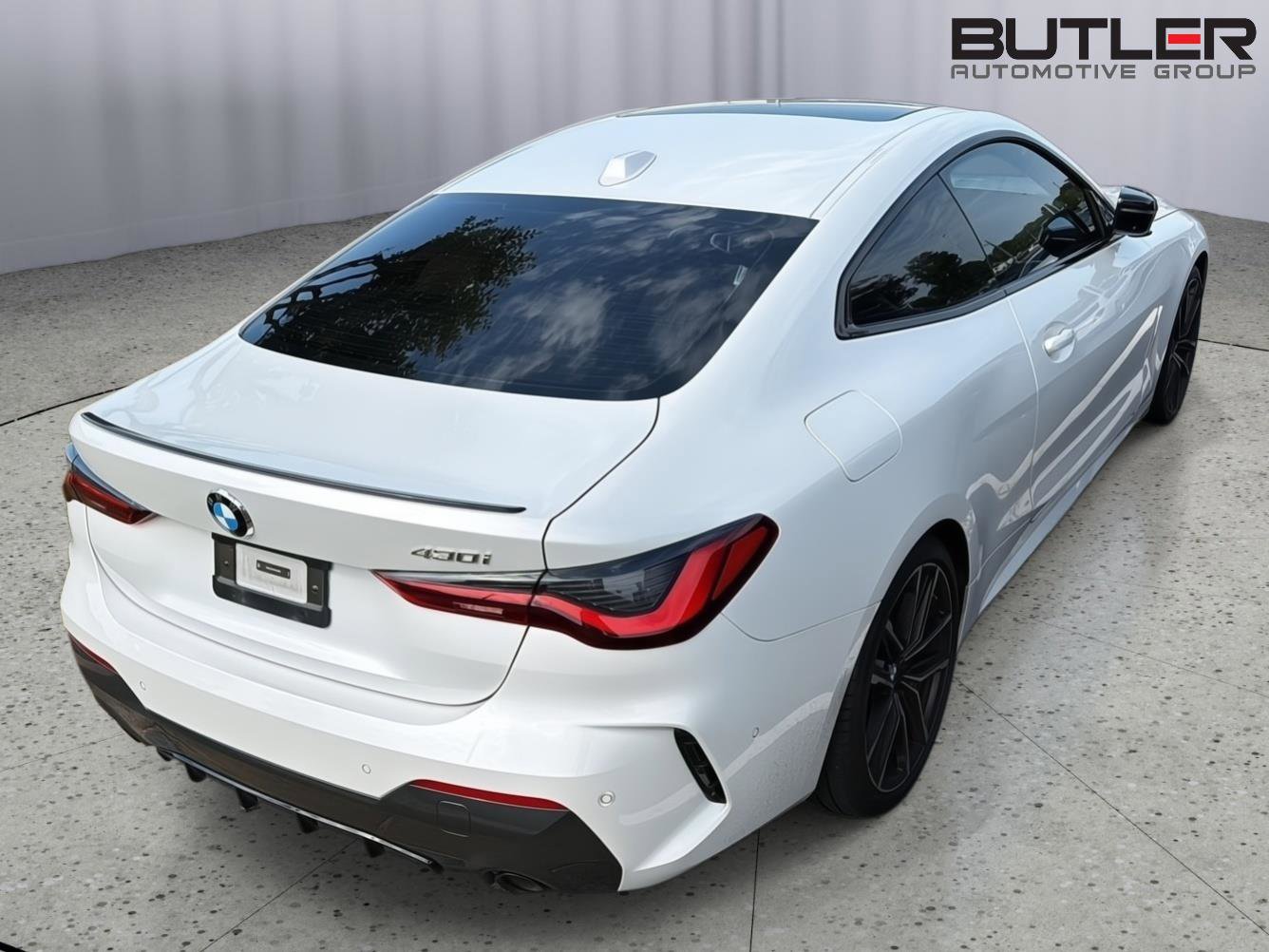 Certified 2024 BMW 430i Coupe w/ M Sport Package RWD image 8