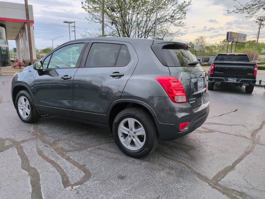 Used 2019 Chevrolet Trax LS w/ Tint and Cruise Package AWD/4WD image 3