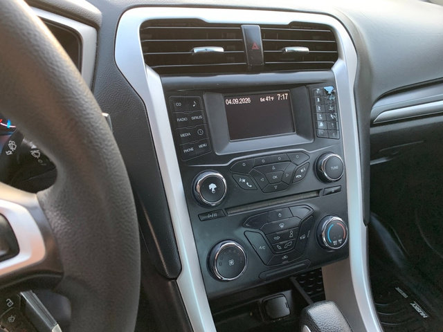 Used 2014 Ford Fusion SE image 27