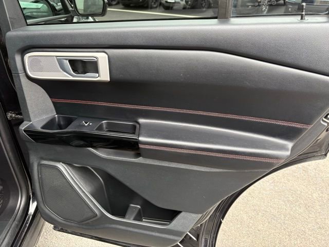 Used 2023 Ford Explorer ST-Line w/ Class IV Trailer Tow Package image 38