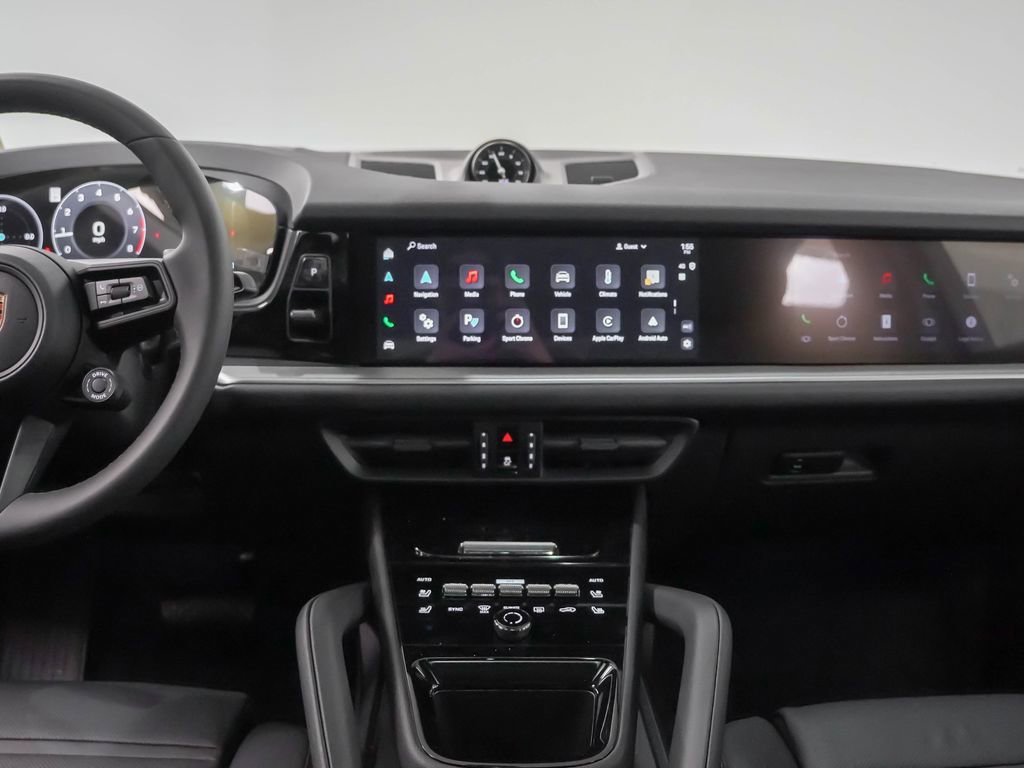 Certified 2025 Porsche Cayenne Coupe image 21