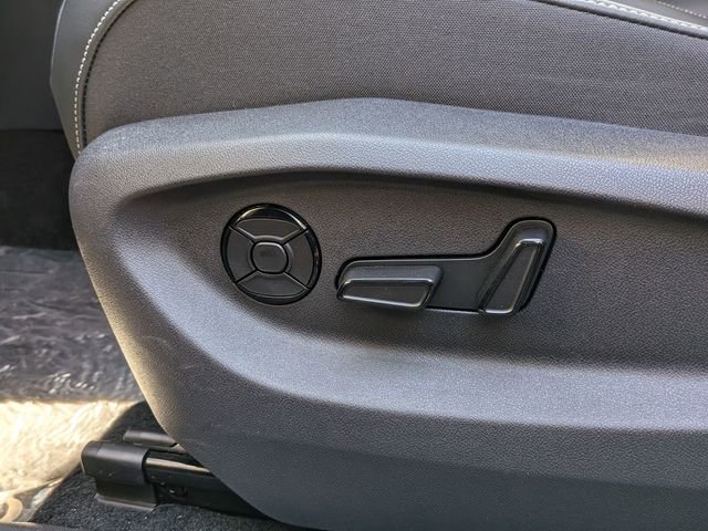 New 2026 Volkswagen Tiguan SE image 25