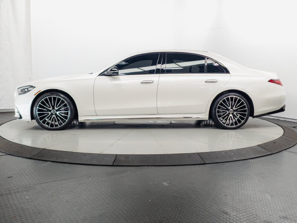 Used 2023 Mercedes-Benz S 580 4MATIC Sedan image 4