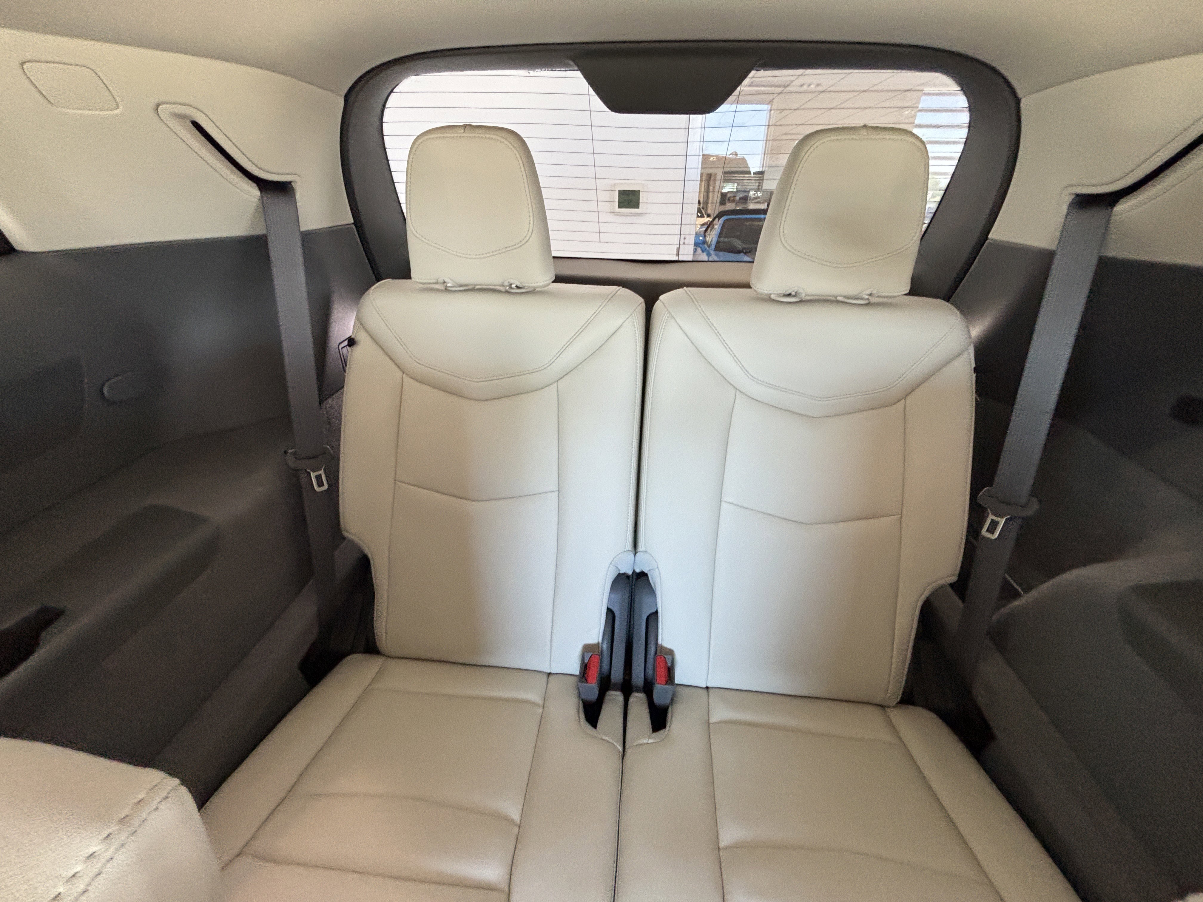 Used 2021 Cadillac XT6 Premium Luxury w/ LPO, Floor Liner Package AWD/4WD image 17