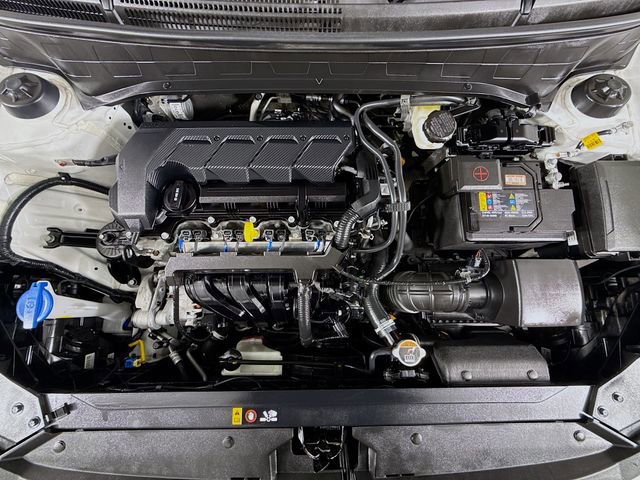 Used 2025 Hyundai Venue SEL image 28