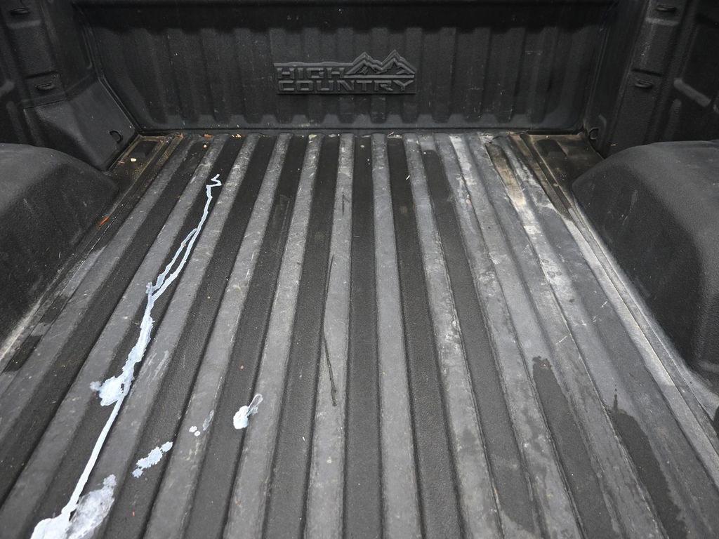 Used 2021 Chevrolet Silverado 1500 High Country w/ Technology Package image 9