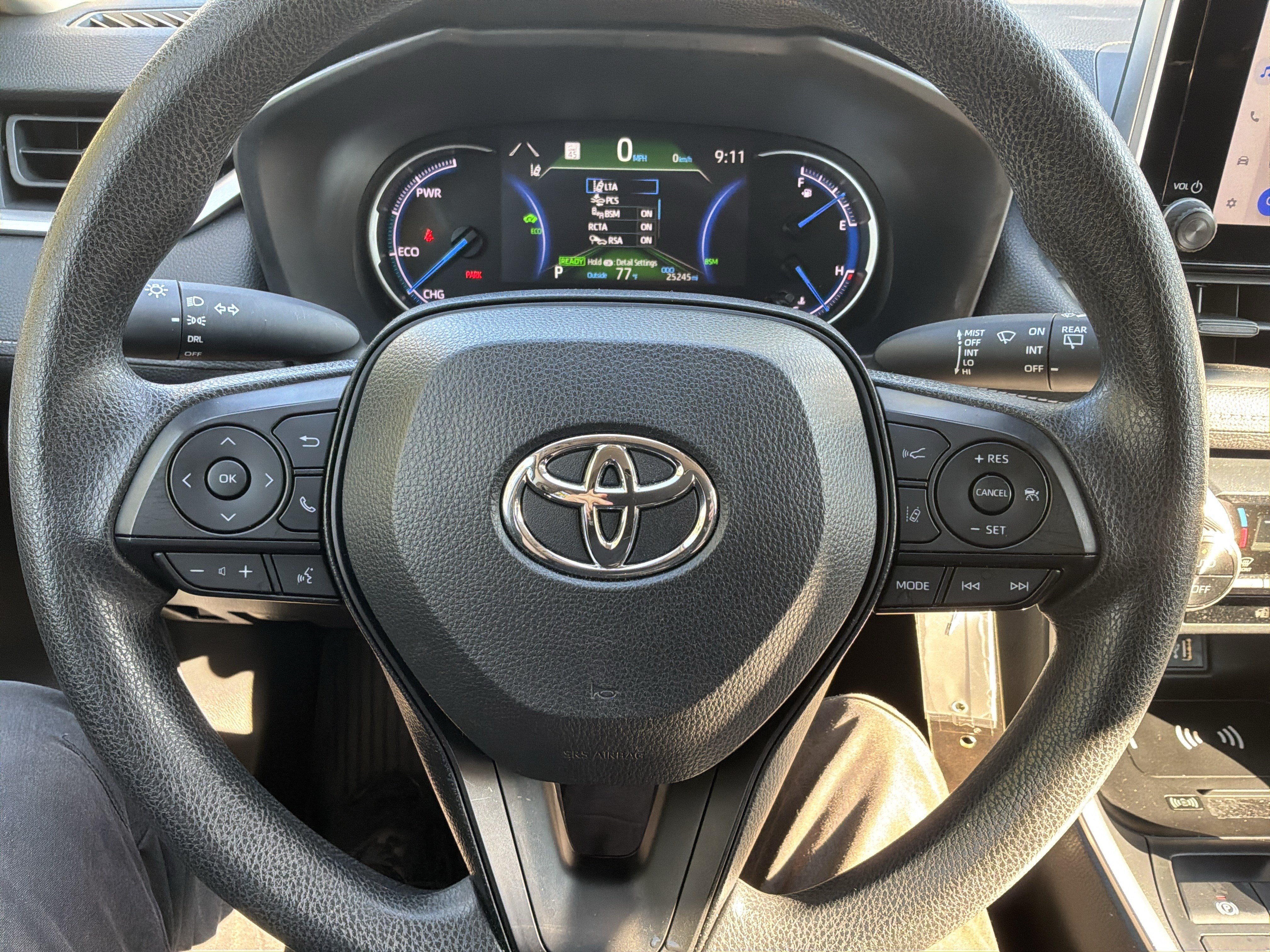 Used 2025 Toyota RAV4 LE AWD/4WD image 18
