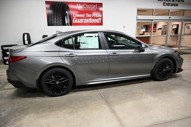 New 2026 Toyota Camry SE image 5