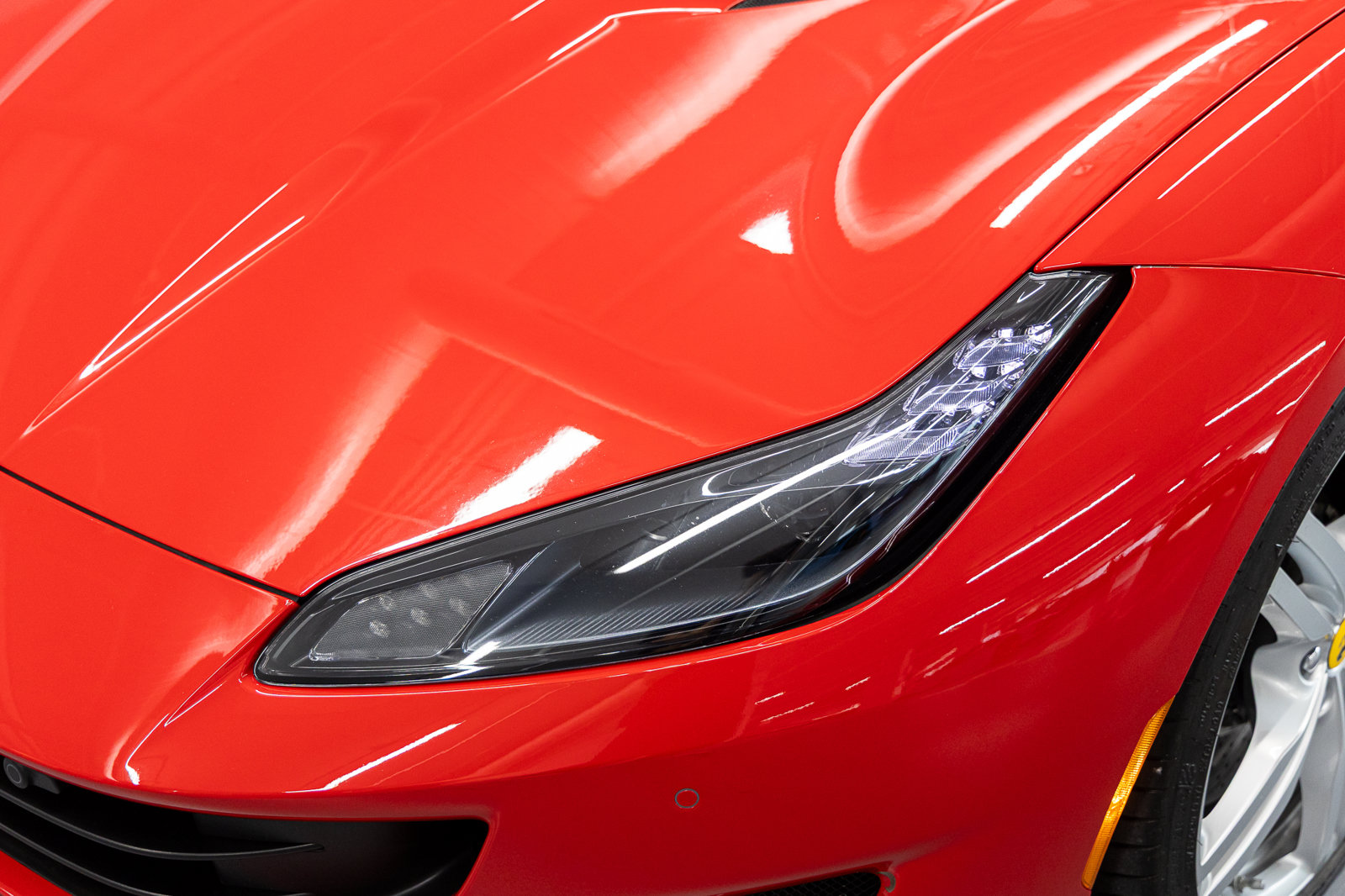 Used 2020 Ferrari Portofino RWD image 17