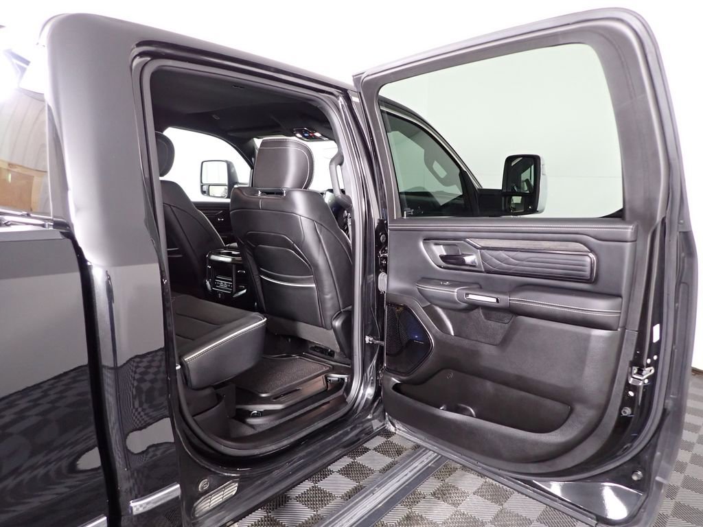 Used 2025 RAM 1500 Limited w/ Trailer Tow Group image 40