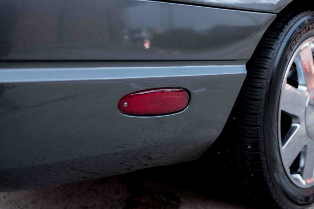 Used 2003 Ford Thunderbird Deluxe image 30