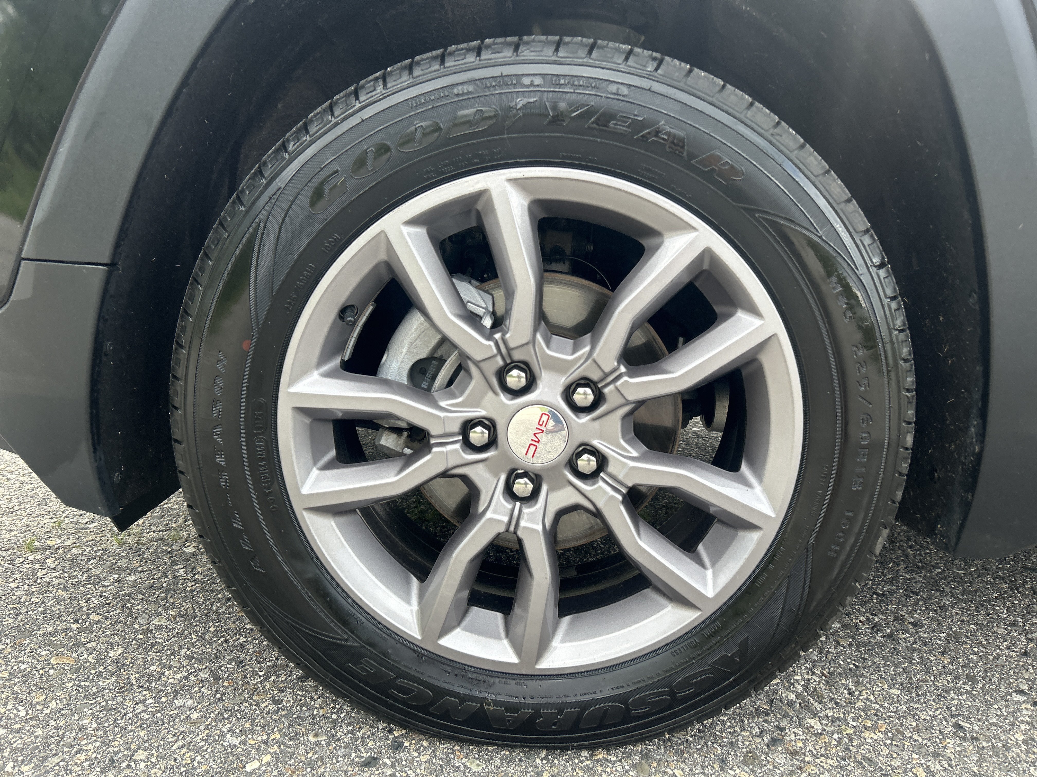 Used 2024 GMC Terrain SLT AWD/4WD image 12