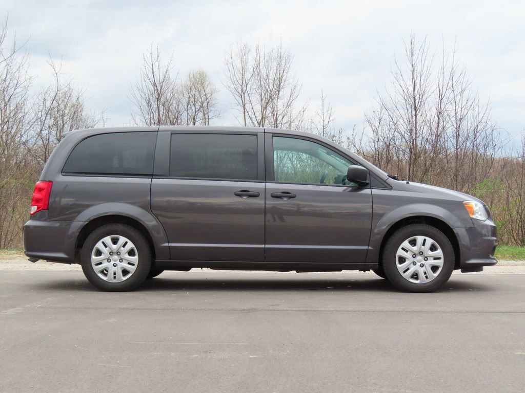 Certified 2020 Dodge Grand Caravan SE image 2