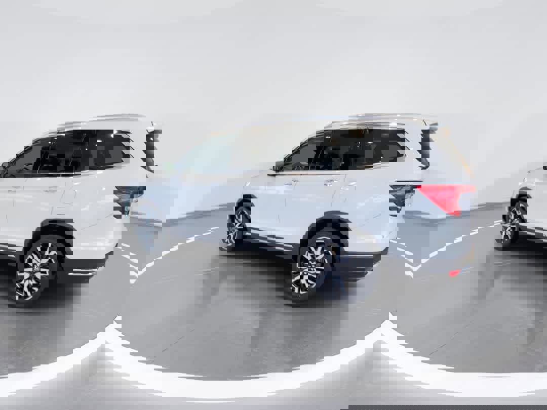 Used 2019 Honda Pilot Touring image 6