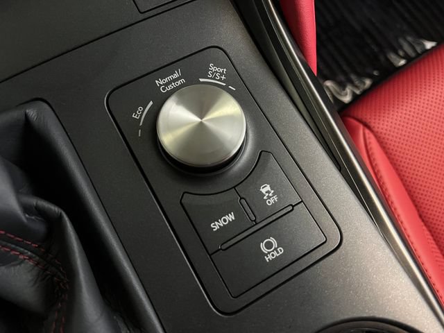 Used 2025 Lexus IS 500 RWD image 27
