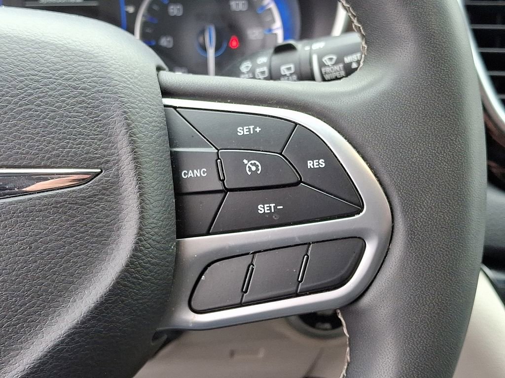 Used 2023 Chrysler Voyager LX image 22