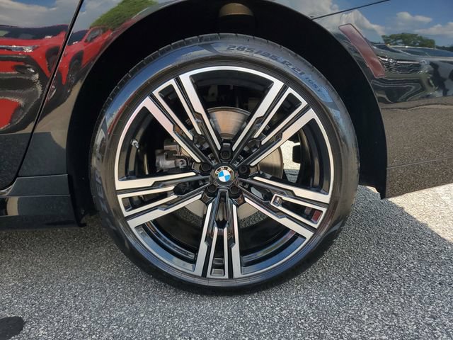 Used 2023 BMW 740i w/ Parking Assistance Package RWD image 11