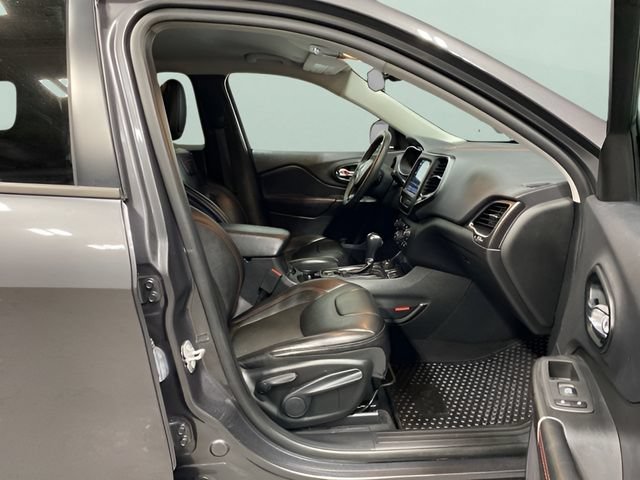 Used 2022 Jeep Cherokee Trailhawk w/ Trailer Tow Group AWD/4WD image 29