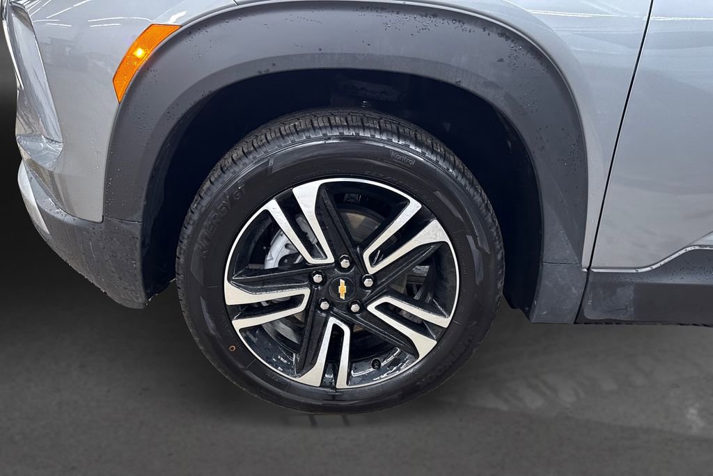 Used 2025 Chevrolet TrailBlazer LT w/ Convenience Package image 12