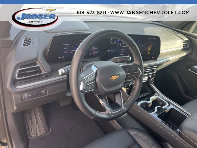 Used 2025 Chevrolet Traverse LT image 10
