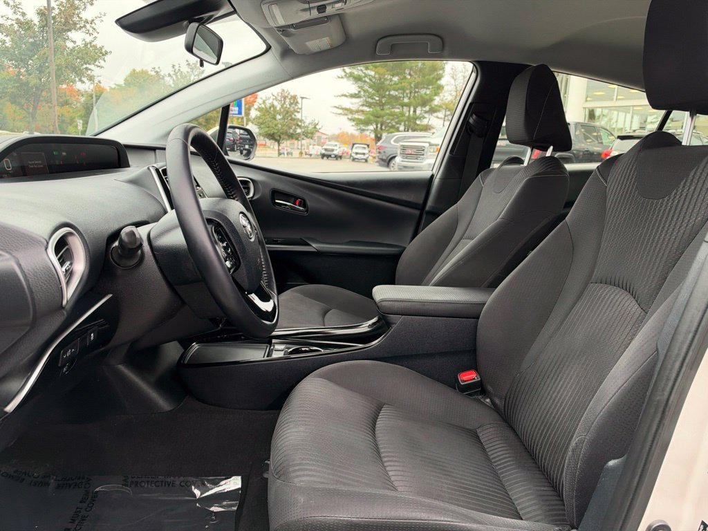 Used 2021 Toyota Prius Prime LE FWD image 16