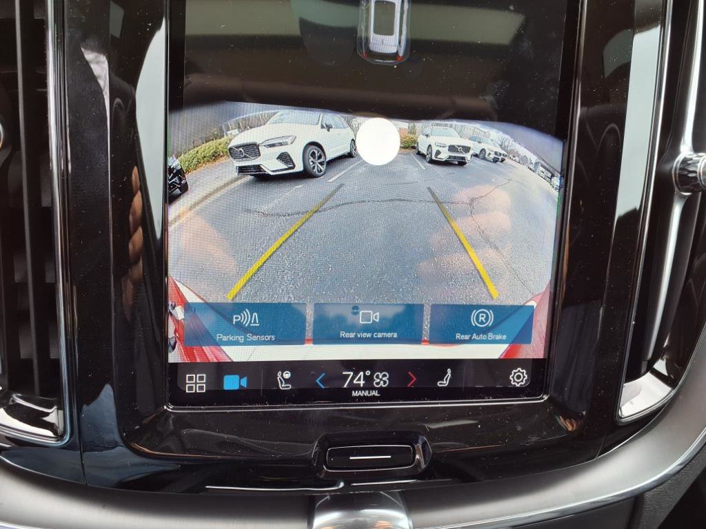 New 2025 Volvo XC60 B5 Core w/ Climate Package image 20