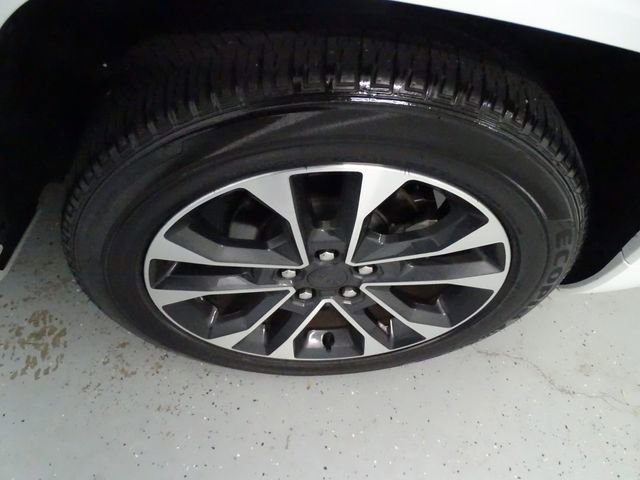 Certified 2023 Jeep Grand Cherokee Overland AWD/4WD image 30