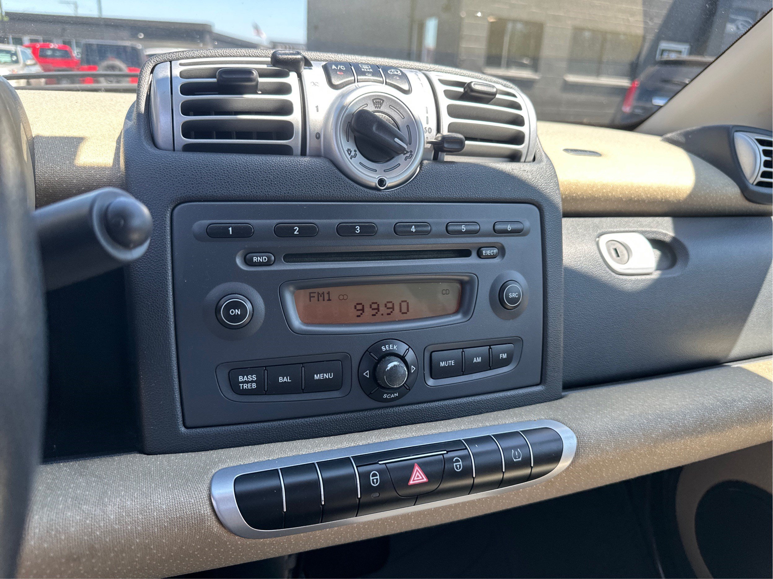 Used 2008 smart fortwo pure RWD image 11